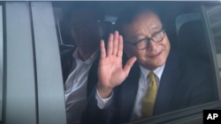 Pemimpin oposisi Kamboja, Sam Rainsy, di Jakarta, 14 November 2019. (AP)