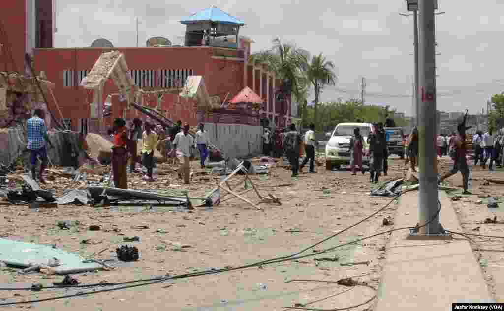 Harakati zinaendelea mbele ya hoteli Sahafi baada ya shambulizi la Al-Shabab