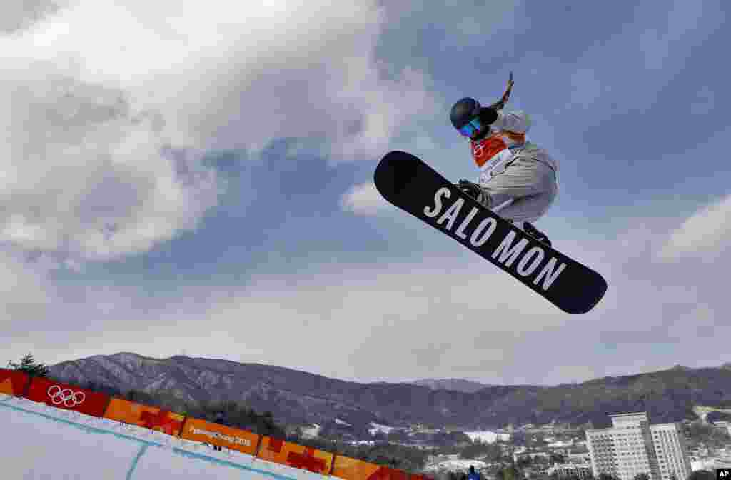 Maddie Mastro, of the United States, runs the course during the women's halfpipe qualifying at Phoenix Snow Park at the 2018 Winter Olympics in Pyeongchang, South Korea.