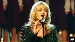 Bonnie Tyler will sing her hit song "Total Eclipse of the Heart" during the solar eclipse on Monday.