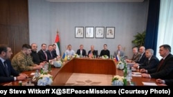 美国与乌克兰和俄罗斯官员2026年1月23日和24日举行三方会谈，阿拉伯联合酋长国是东道主。 