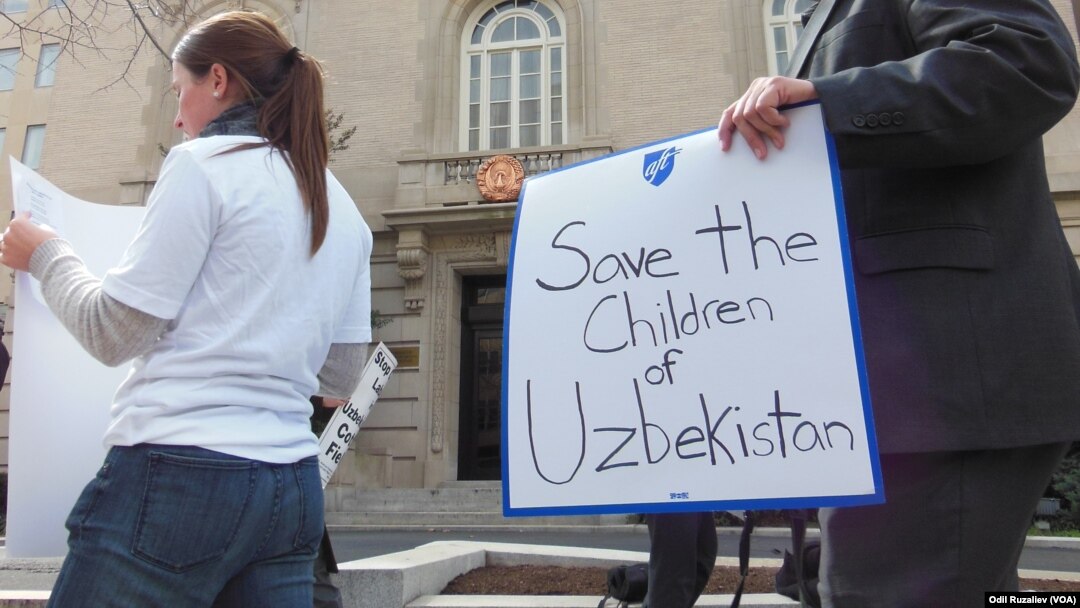 O'zbekistonning Vashingtondagi elchixonasi oldida namoyish, 11-mart, 2013 