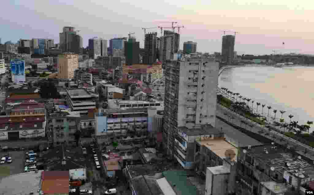 Luanda, Angola (Baixa com vista para a marginal)
