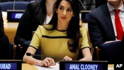  နိုင်ငံတကာလူ့အခွင့်အရေးရှေ့နေ Amal Clooney