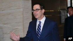 Menteri Keuangan AS, Steven Mnuchin memberikan keterangan kepada media setibanya di Beijing, China, 28 Maret 2019.