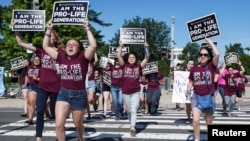 Para demonstran anti aborsi atau "pro-life" (pendukung kehidupan) melakukan aksi unjuk rasa di Washington DC (foto: dok). 