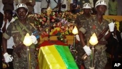 Velório do Presidente João Bernardo Nino Vieira, a 10 de Março de 2009, em Bissau. Vieira foi assassinado por golpistas.