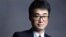 Nhà hoạt động vì dân chủ Simon Cheng một công dân Hong Kong, trước làm việc cho tòa lãnh sự Anh, hiện định cư tại Anh.