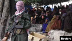 Боевик группировки «Аш-Шабаб» в деревне Була Марер. Сомали (архивное фото)