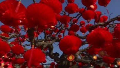 Warung VOA: Valentine dan Imlek (2)