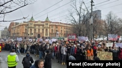 Studenti ispred zgrade Vrhovnog javnog tužilaštva u Beogradu (FoNet / Marko Dragoslavić)