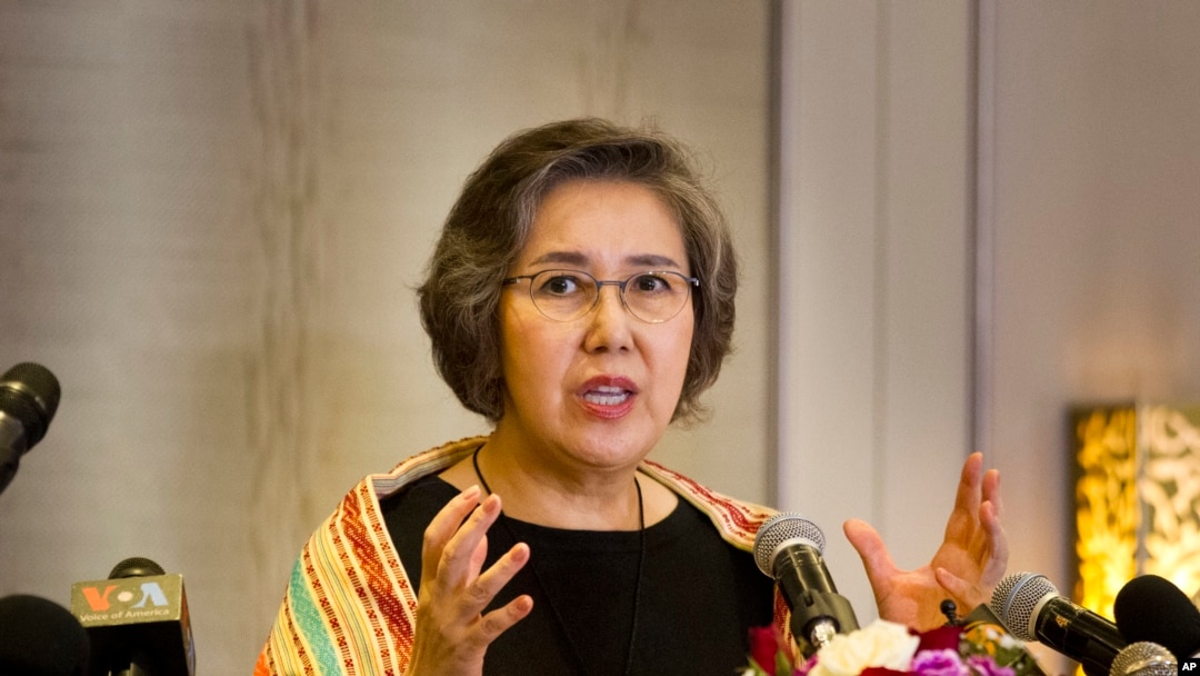 Yanghee Lee, Intumwa idasanzwe y’ishirahamwe mpuzamakungu ONU ku vyerekeye agateka ka muntu, mu gihugu ca Myanmar.