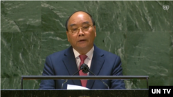 Chủ tịch Nguyễn Xuân Phúc phát biểu tại phiên thảo luận chung cấp cao Đại hội đồng LHQ Khóa 76 tại New York, Hoa Kỳ, ngày 22-9-2021, theo giờ Hoa Kỳ. Photo chụp từ UN Web TV.