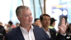 Utusan Khusus Amerika Serikat untuk Korea Utara Stephen Biegun saat tiba di Bandara Incheon di Incheon, Korea Selatan, 27 Juni 2019. 