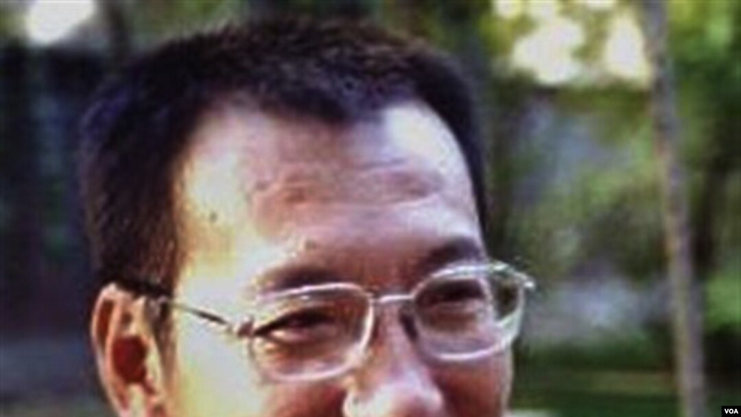 Pembangkang Tiongkok Liu Xiaobo, pemenang hadiah Nobel Perdamaian tahun 2010 yang meringkung dalam penjara sejak Desember tahun lalu.