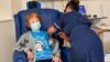 Марґарет Кінан стала першою британкою, якій зробили щеплення від коронавірусу 8 грудня 2020 р.