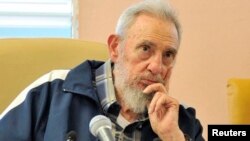 El ex presidente de Cuba, Fidel Castro publica una carta en el periódico oficial de Cuba Granma para destacar "el pueblo heroico de Bolívar y Chávez".