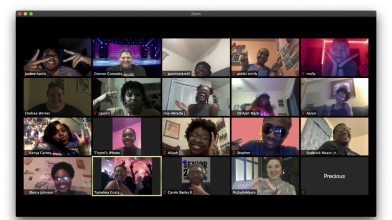 High Schoolers Go Online for Virtual Prom