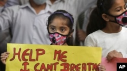 အိန္ဒိယနိုင်ငံ နယူးဒေလီမြို့တော်ဝန်းကျင်မှာ ဆိုးဝါးတဲ့ လေထုညစ်ညမ်းမှု ဖြစ်မည်ကို သတိပေးနေစဉ်
