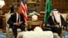عکس آرشیوی از دیدار باراک اوباما رئیس جمهوری آمریکا (چپ) با ملک سلمان پادشاه عربستان سعودی در ریاض - ۷ بهمن ۱۳۹۳ 