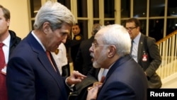 Sakataren Harkokin Wajen Amurka, John Kerry Da Takwaransa Na Iran, Javad Zarif 