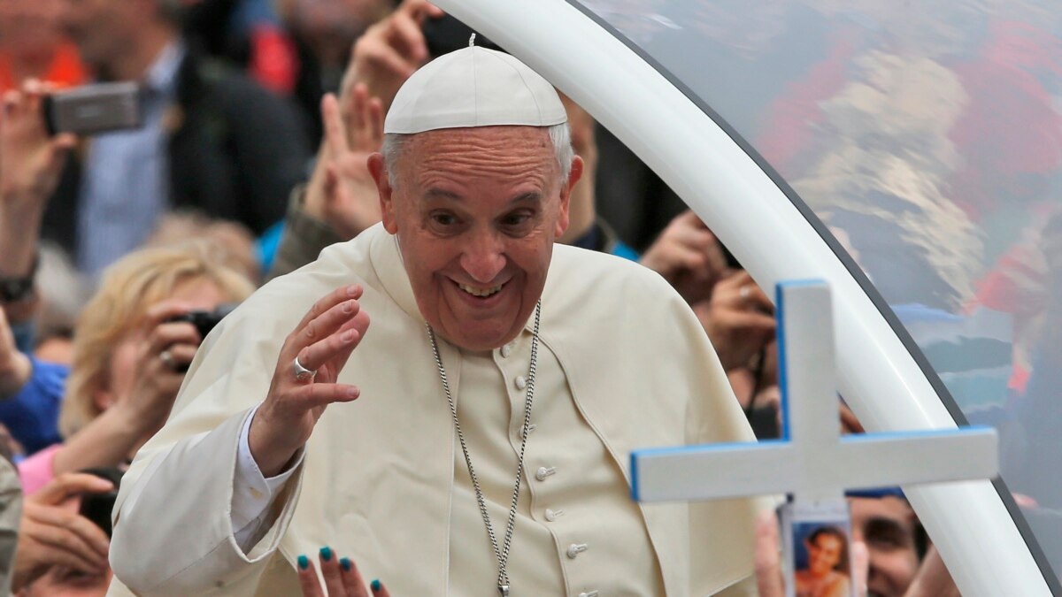 Pope Francis Canonizes Two Predecessors