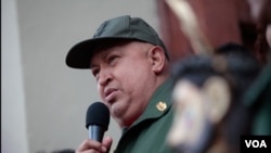Chávez ordenó la suspensión del cobro, a los militares, de la inicial para la adquisición de viviendas y vehículos.