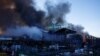 В Харькове под обстрел попал строительный гипермаркет, есть погибшие