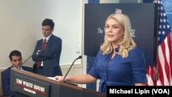 Berdevka Koşka Spî Karoline Leavitt