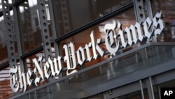 Foto del jueves 6 de mayo de 2021 del frente del edificio del diario The New York Times, en Nueva York.