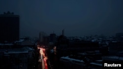 Киев без света после российской атаки на инфраструктуру города (архивное фото)