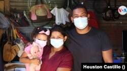 Oscar Selva migró a Managua tras el paso de dos huracanes en Bilwi. Foto Houston Castillo, VOA.