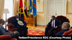 Paul Kagame, président ya Rwanda (D) na Yoweri Museveni ya Ouganda (2e D) na bakokani ba bango ya Angola, Joa Lourenco (2e G) na ya ekolo Congo démocratique Félix Tshisekedi (G) na Luanda, Angola, 3 fevrier 2020. (Twitter/Présidence RDC)