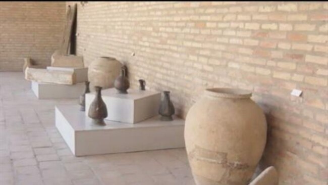 Smitson muzeyi va O'zbekiston/Smithsonian - Uzbekistan partnership