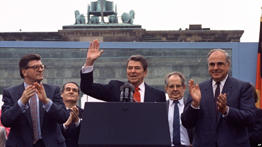 U.S. President Reagan Brandenburg Gate in West Berlin