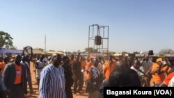 Rock Marc Christian Kaboré, candidat du Mouvement du peuple pour le progrès (MPP) le 23 novembre 2015 à Saaba, dans la banlieue de Ouagadougou. Photo VOA Bagassi Koura 