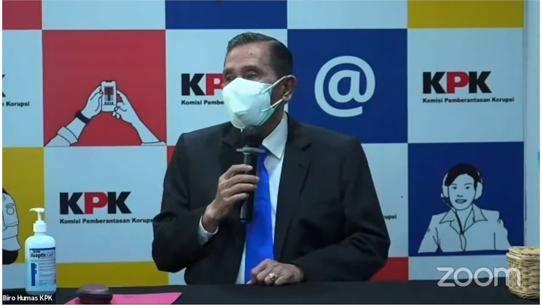 Ketua Majelis Etik Tumpak Hatorangan Panggabean. (Foto: VOA)
