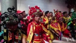 捕鱼量减少， 中国福建沿海民众祈求神灵