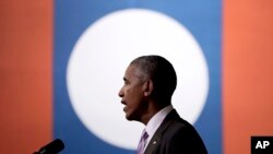 Presiden AS Barack Obama berbicara di Lao National Cultural Hall di Vientiane, Laos (6/9). (AP/Carolyn Kaster)