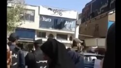 تجمع کارکنان بیمارستان امام خمینی کرج در اعتراض به عدم پرداخت حقوق