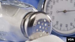 Ingerir más sal, genera incremento en la presión y agrava la salud cardiaca insistió el Centro de control y prevención de enfermedades.