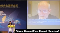 前美国情报总监、太平洋司令部司令，海军上将丹尼斯·布莱尔在台湾海洋委员会举办的“2026海线安全国际会议”上发表视讯演讲。(2026年10月14日）