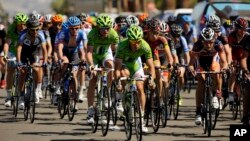 30,000 Ciclistas dan la vuelta a la gran manzana de Nueva York.