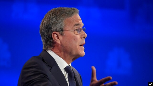 Jeb Bush sigue perdiendo popularidad pese a sus esfuerzos para atraer electores.