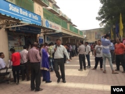 People in India had to scramble to get new currency for weeks, after last November's currency ban led to massive cash shortages. (Photo: A. Pasricha)