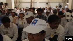 CNRP members at the party’s congress, Phnom Penh, Cambodia, Thursday March 2, 2017. (Aun Chhengpor/VOA Khmer) 