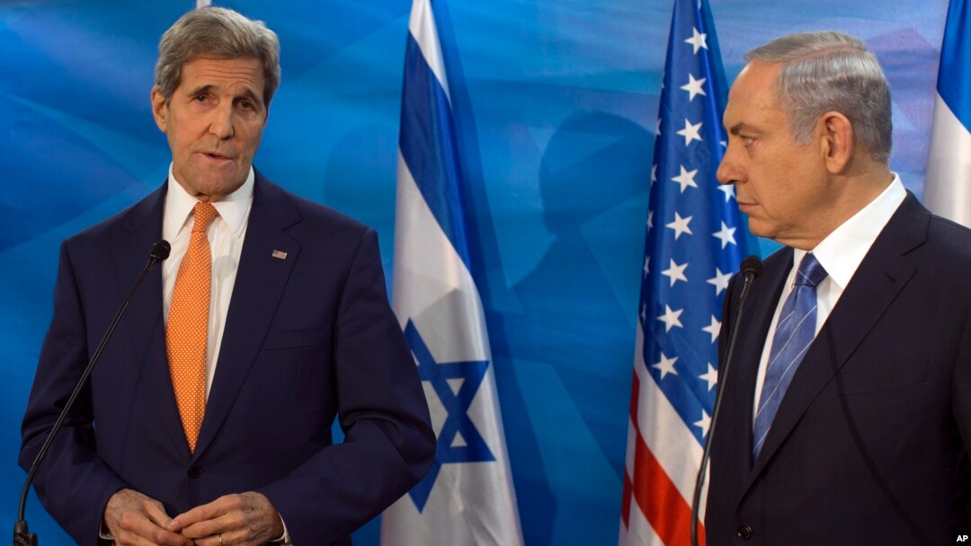 Ngoại trưởng Mỹ John Kerry gặp Thủ tướng Israel Benjamin Netanyahu tại Jerusalem ngày 24/11/2015.