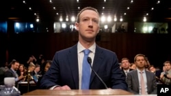 Direktor Fejsbuka Mark Zakerberg na svedočenju u Senatu