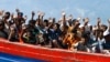 Tàu chở 70 người Hồi giáo Rohingya bị lật ngoài khơi Miến Điện