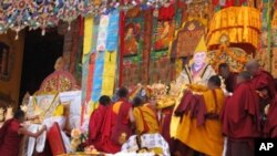མདོ་ཁམས་ཡུལ་གྱི་འཇང་དགུན་ཆོས་ཆེན་མོ།